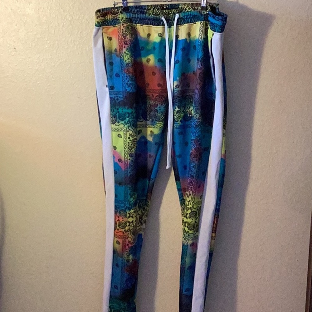 Like new Rebel Minds Men paisley tie dye track pants with elastic waist and draw